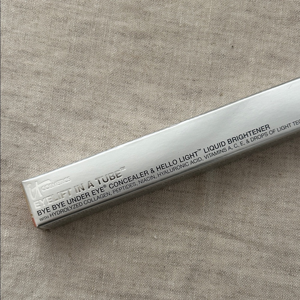 IT Cosmetics Bye Bye Under Eye Concealer & Hello Light Liquid Brightener in Tan